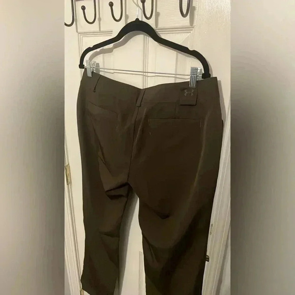 Women’s Under Armor Pants Capri Convertible Pants Dark Brown Great Condition - Picture 10 of 10